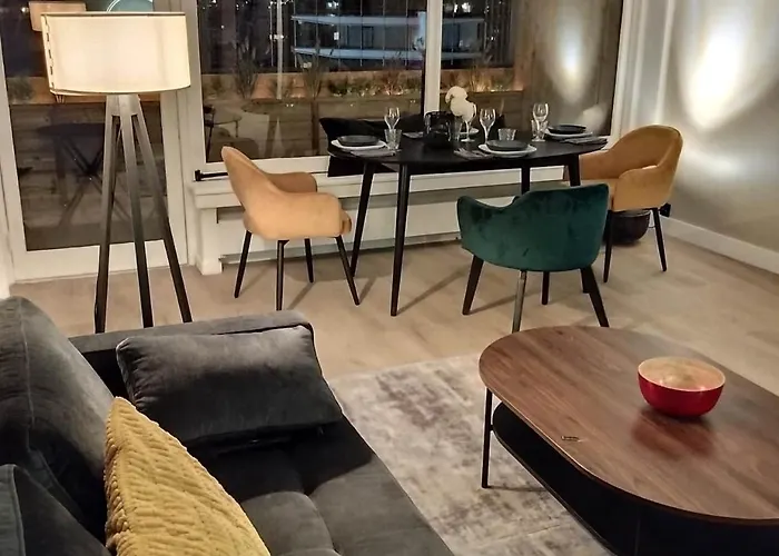 Elegant 48sqm Eiffel - View & Large Terrace