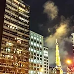 Elegant 48sqm Eiffel - View & Large Terrace * 巴黎