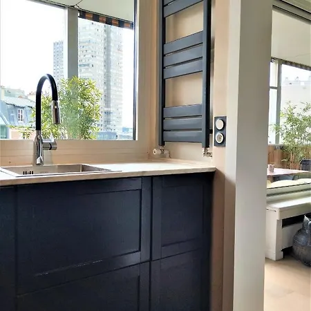 Elegant 48sqm Eiffel - View & Large Terrace * פריז